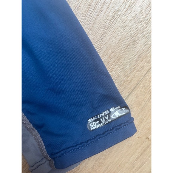 O'Neill Surf Skins 6oz Rash Guard-Blue-Grey- UV 50+ Size L - Picture 4 of 8